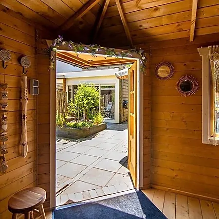 De Hoek Bed & Breakfast 3*