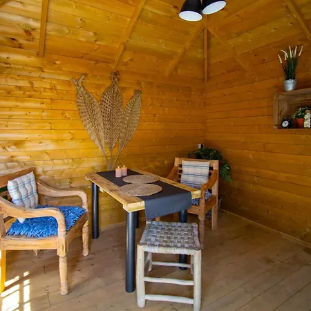 De Hoek Bed and breakfast